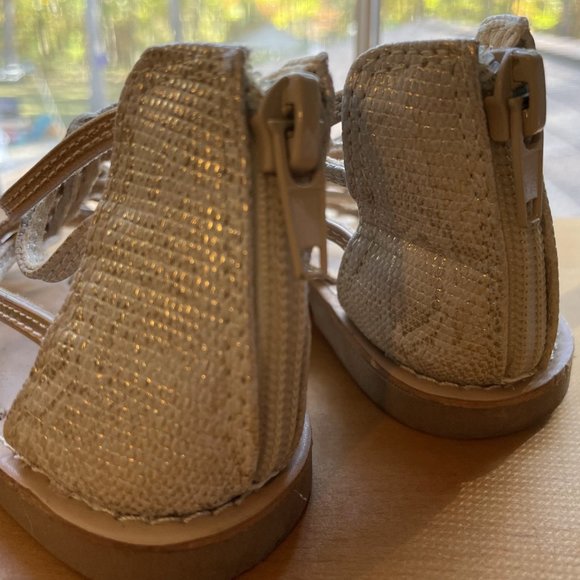 Never Worn! Harper Canyon Strappy Toddler Girls' Gold Sandals Size 9 - Picture 3 of 4